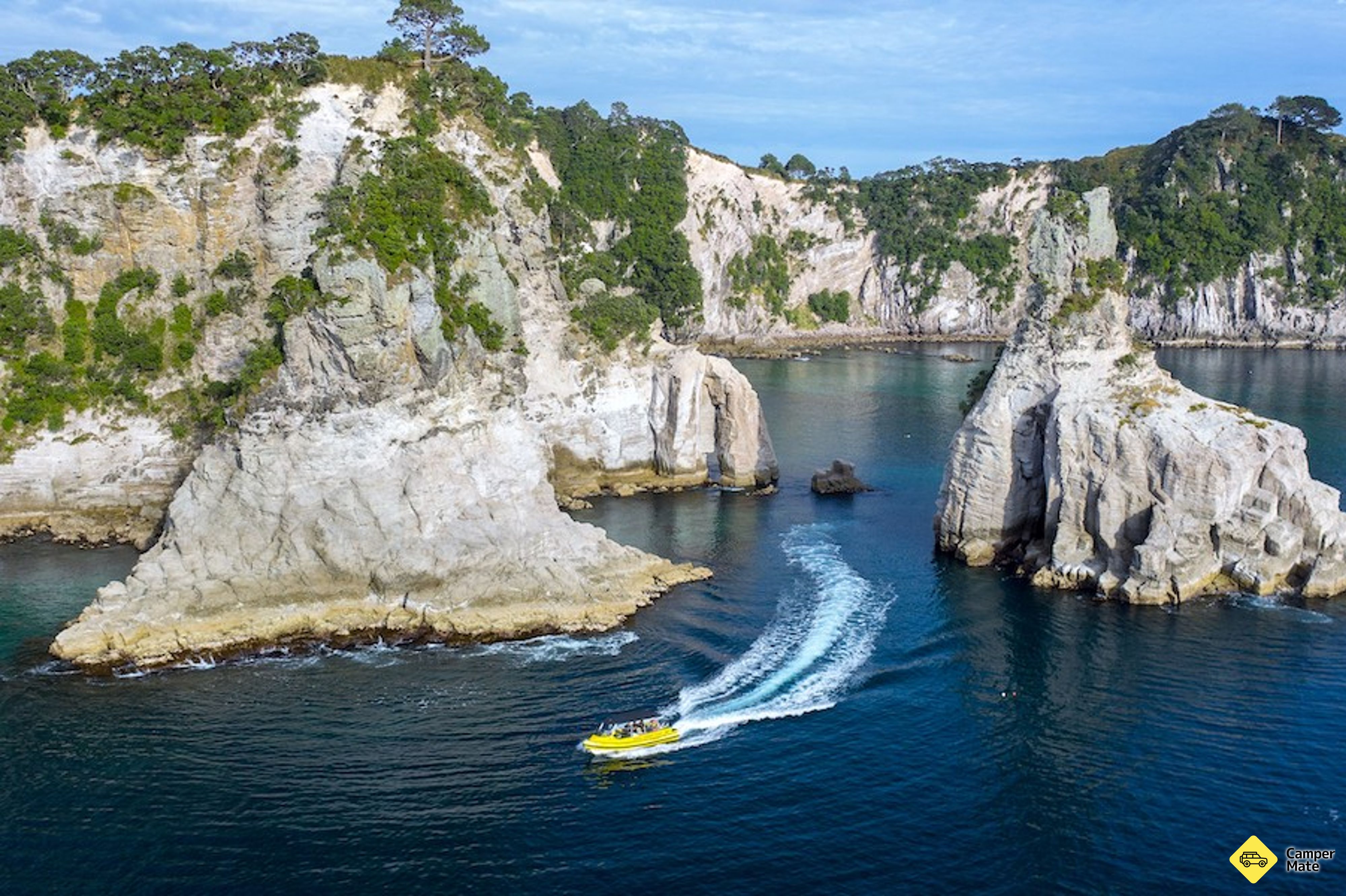 Restauracje w pobliżu Cathedral Cove Boat Tour - Image 2