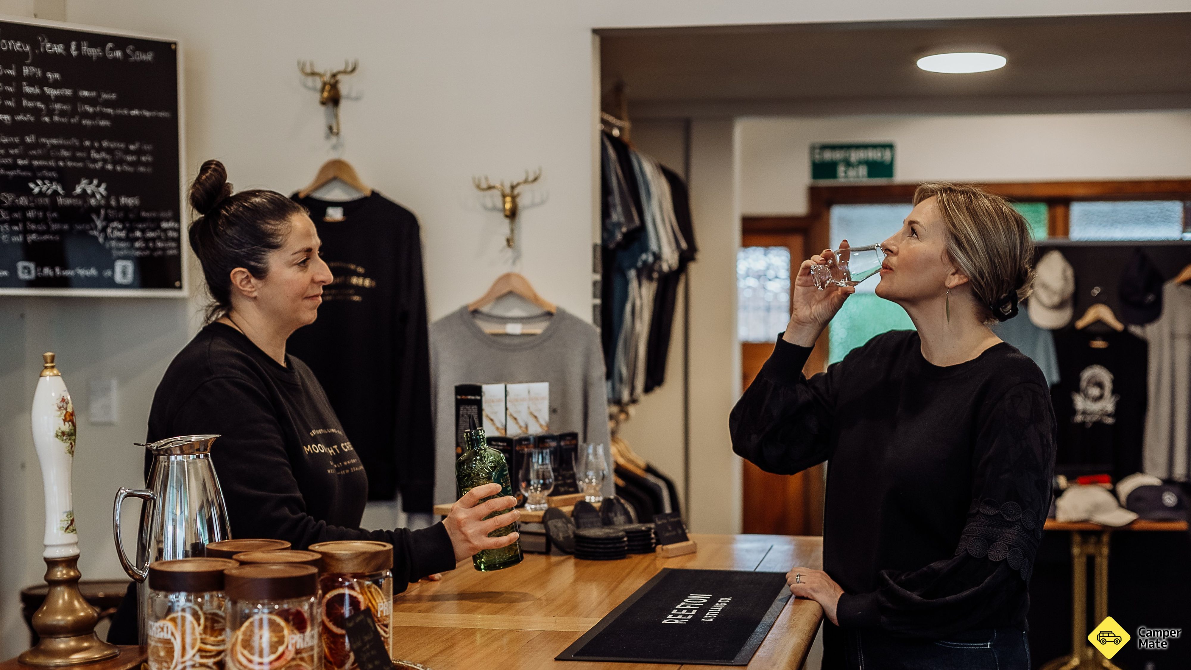 شركة Reefton Distilling Co - Distillery Tour and Tasting