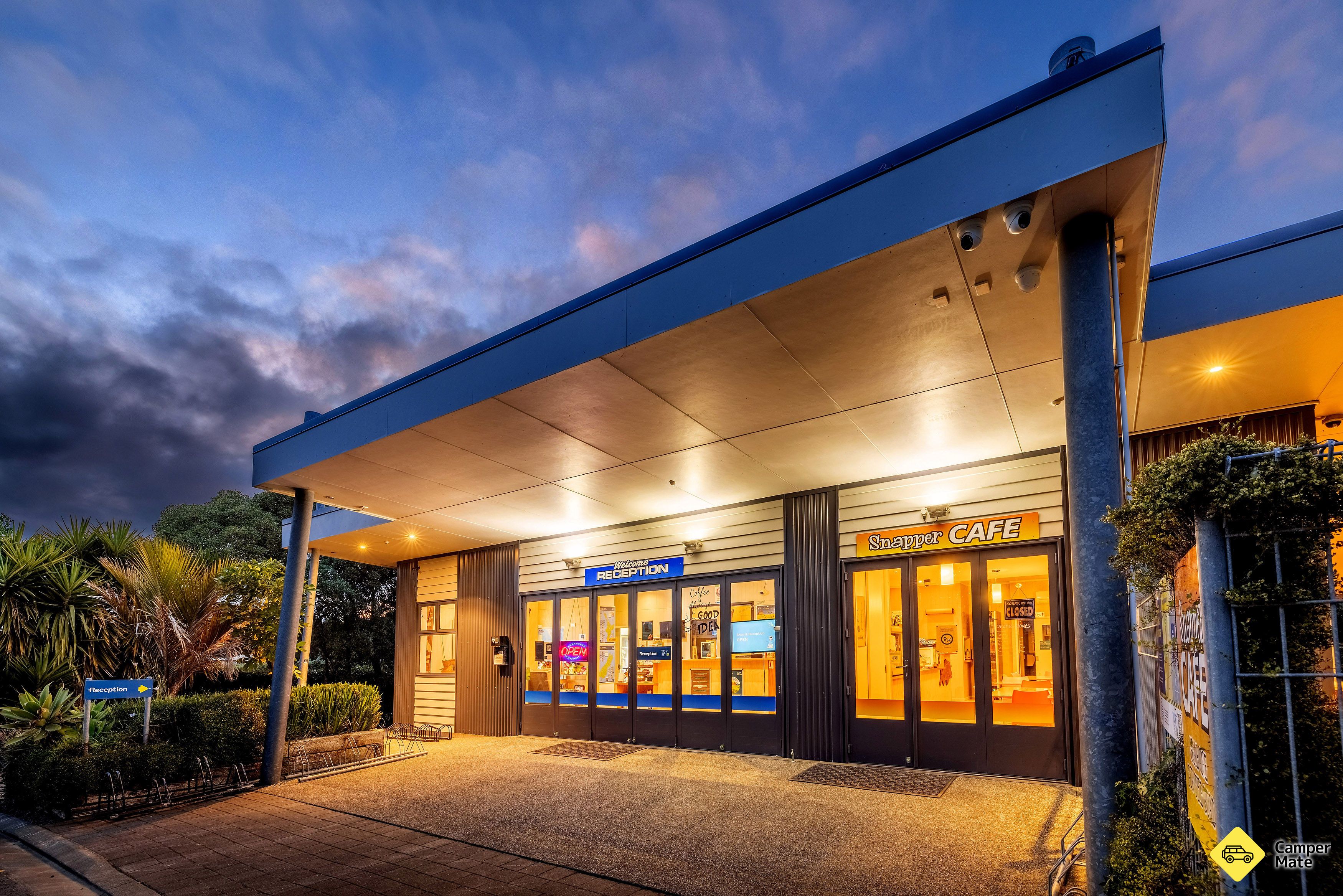 Napier Beach TOP 10 Holiday Park & Motels  - Image 2