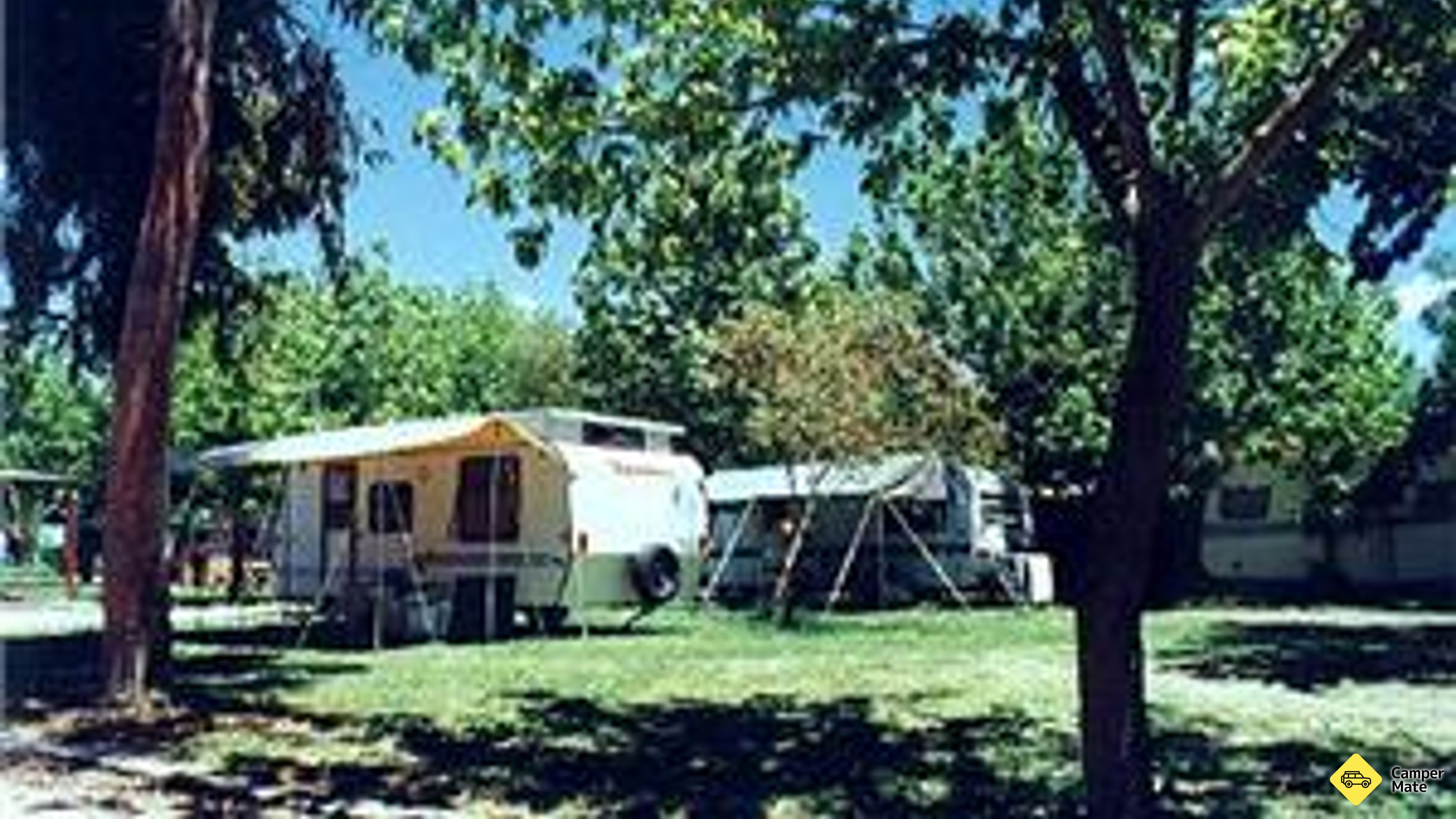 Howlong Caravan Park megtekintése