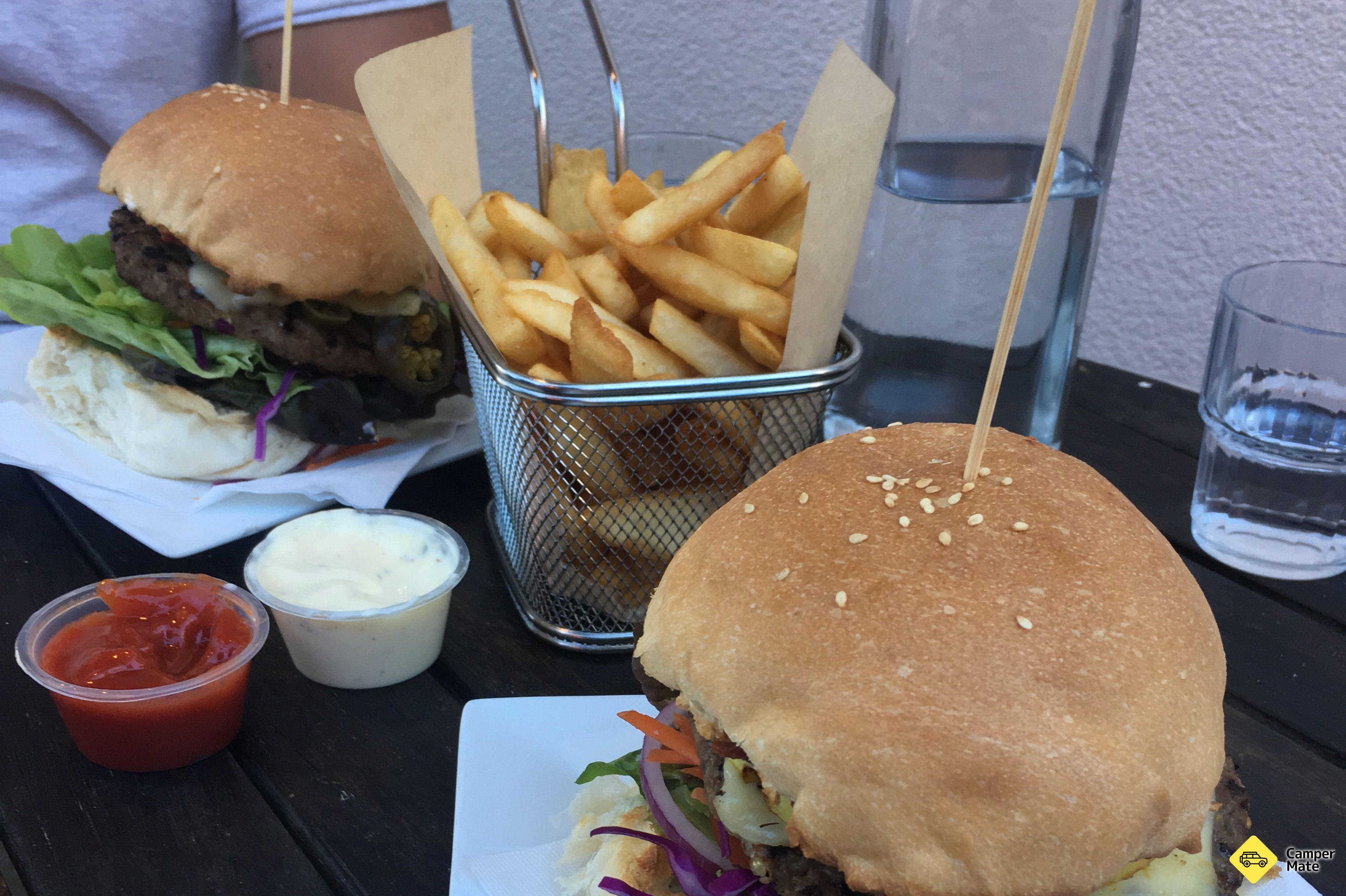 Red Star Burger Bar - Image 2
