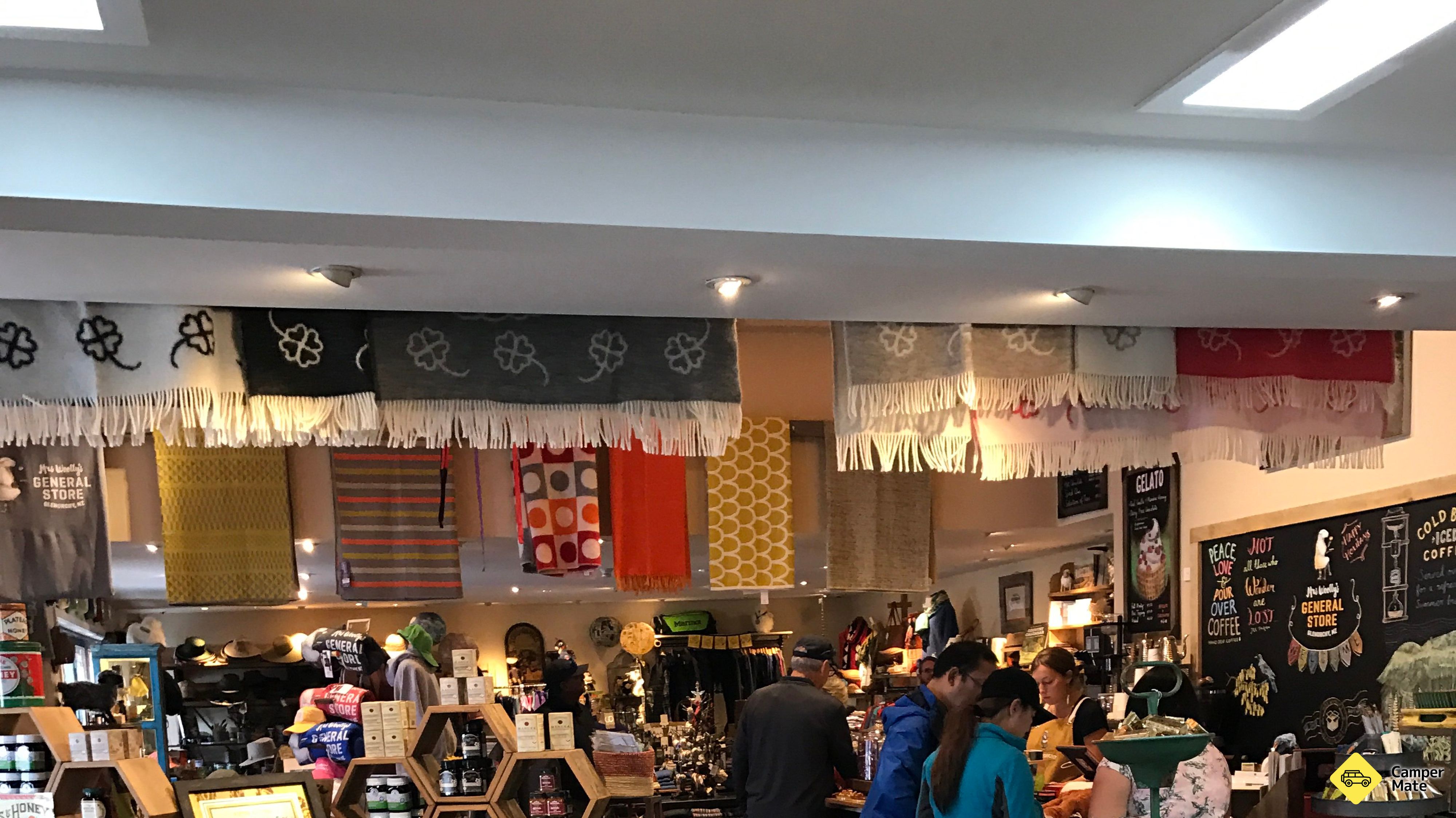 Le magasin général de Mme Woolly