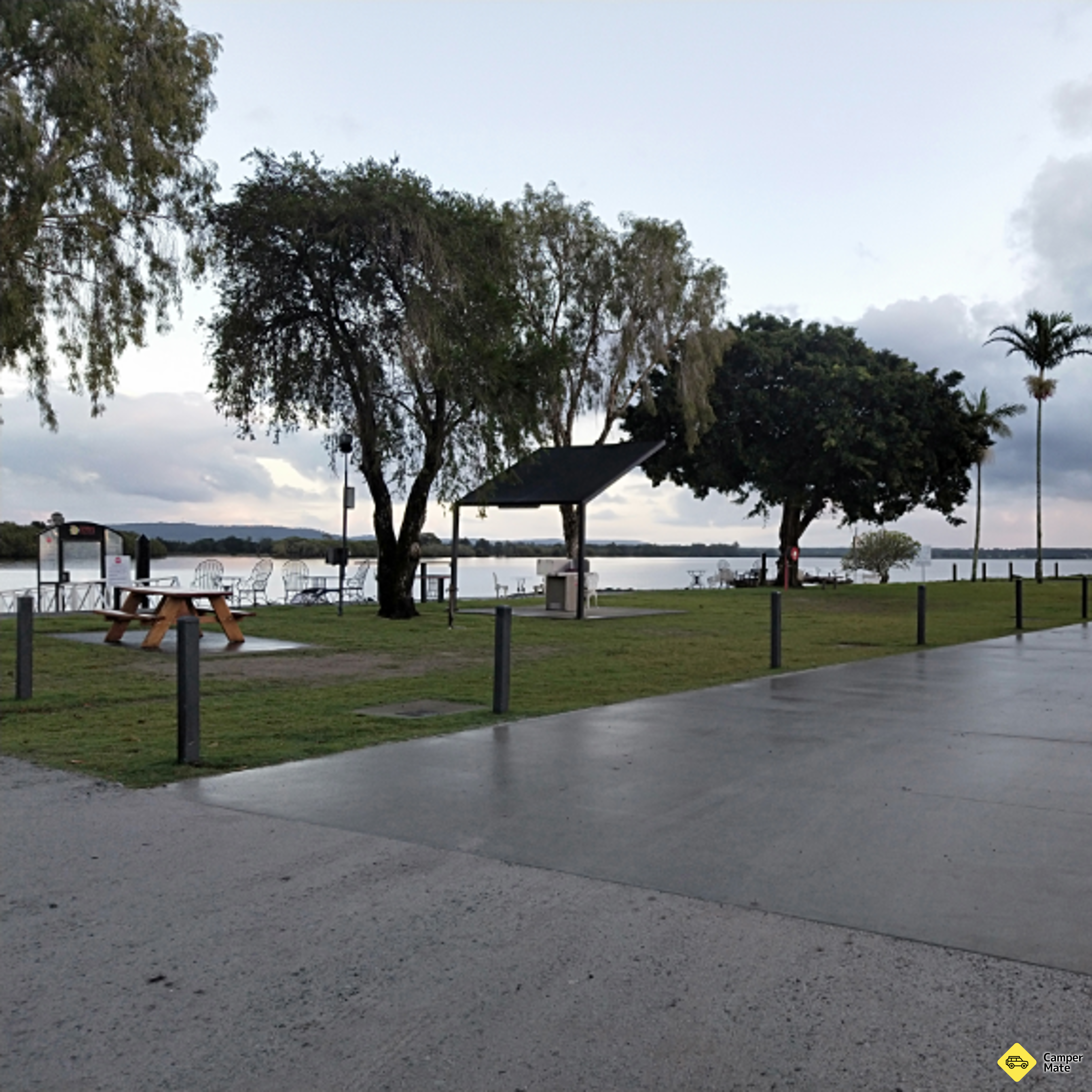 Fishing Haven Holiday Park - Image 2