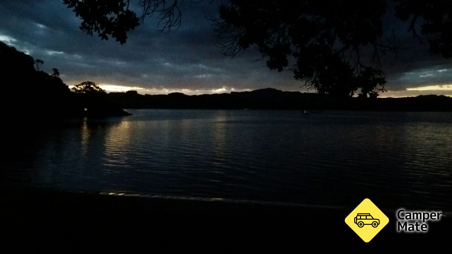 普里里湾(Whangaruru North Head)露营地