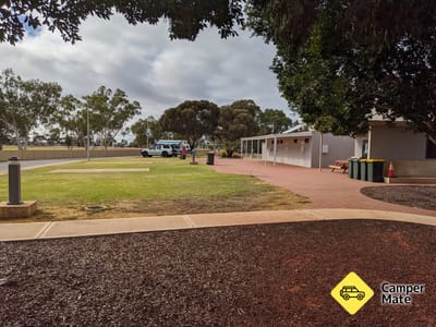 「Quairading Caravan Park」