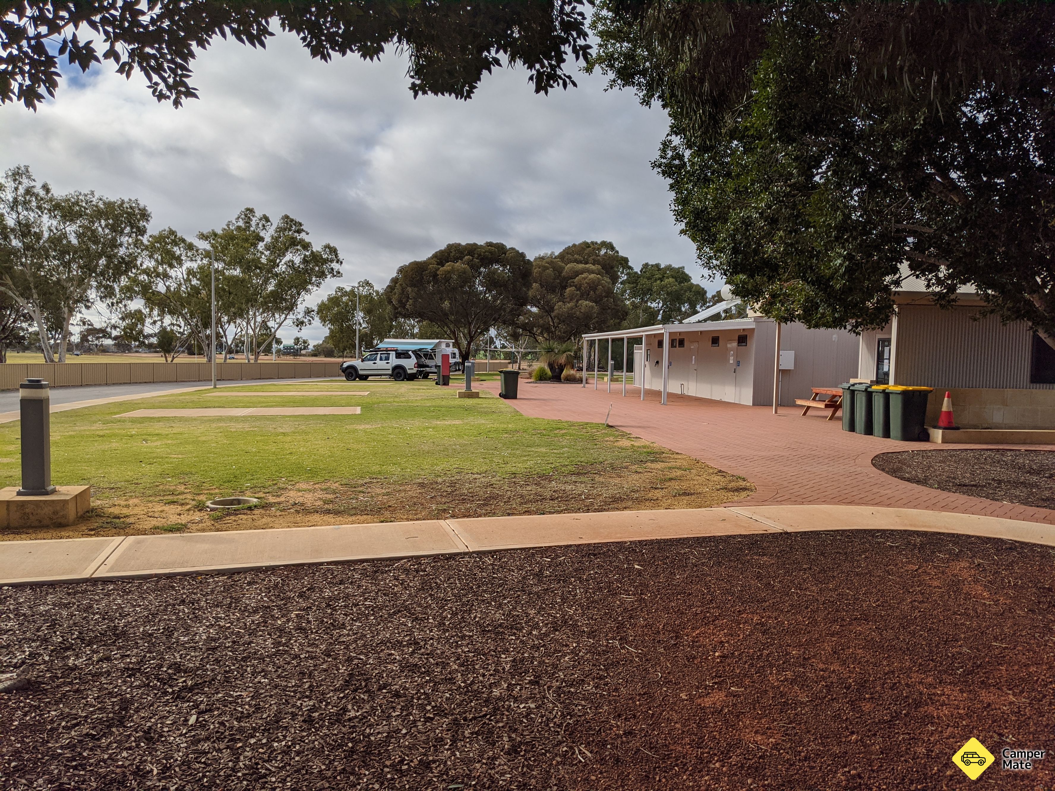 「Quairading Caravan Park」