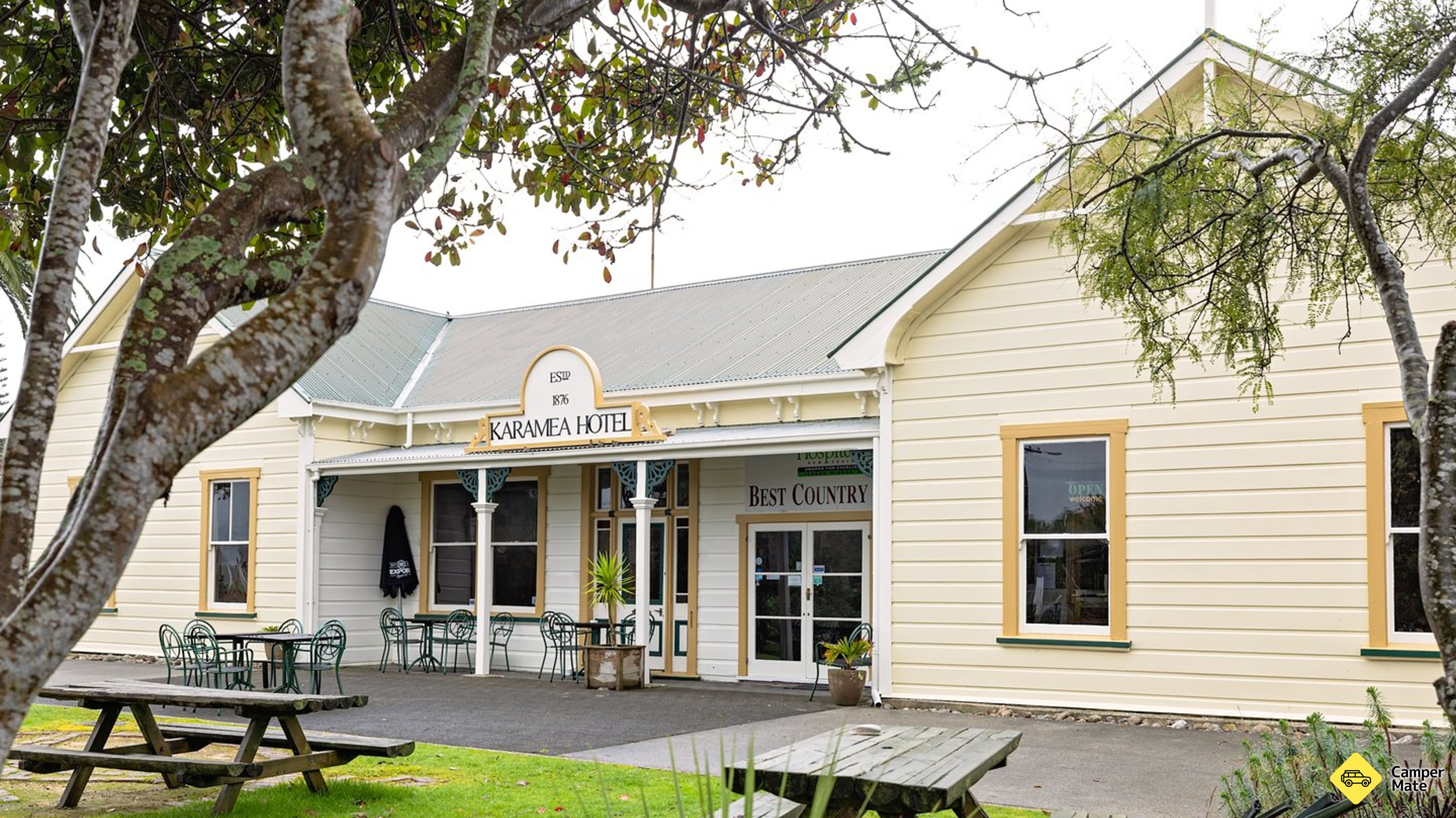 Restauracje w pobliżu Karamea Village Hotel