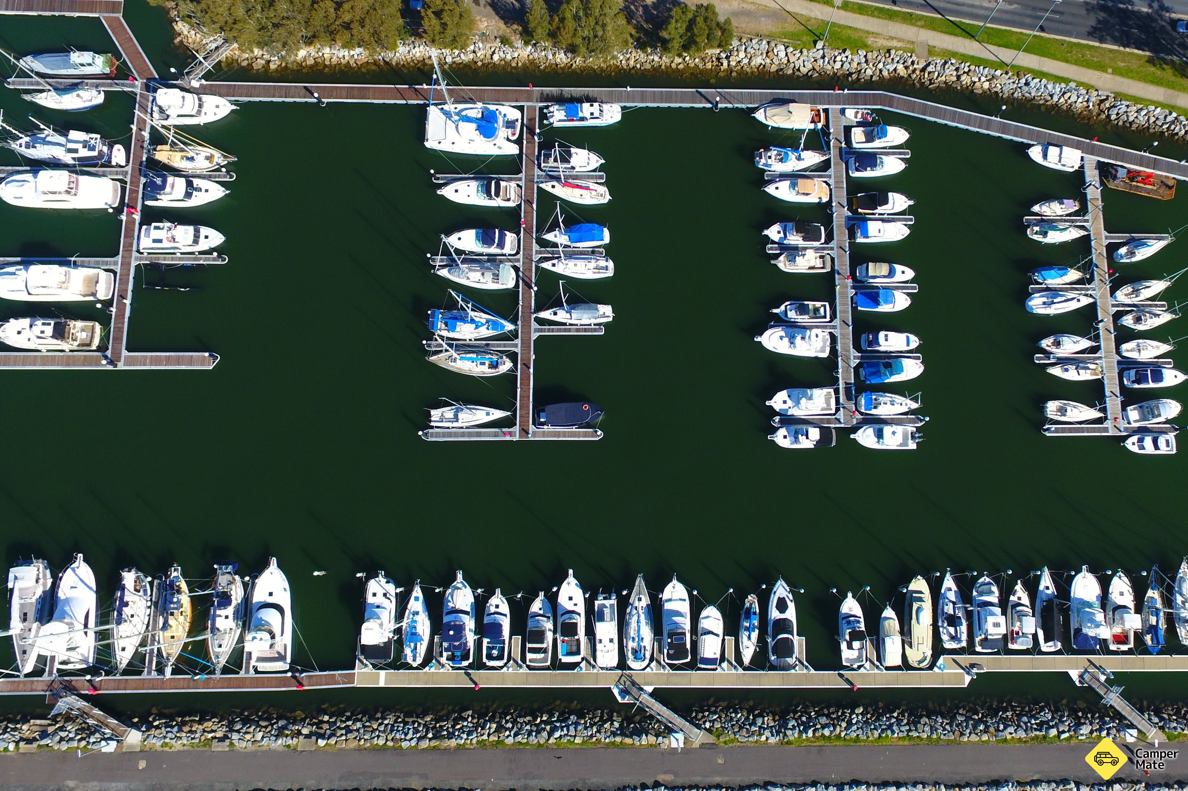 Отель Batemans Bay Marina